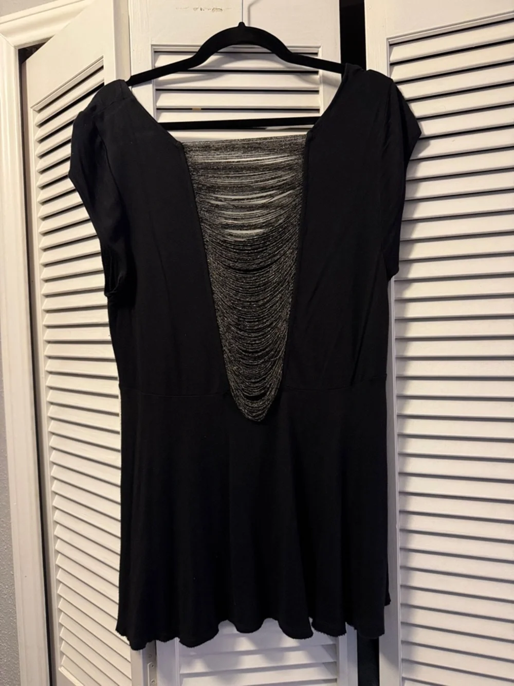 Free People Black Short Sleeve Backless top with Draped Chain Detail - Picture 1 of 5